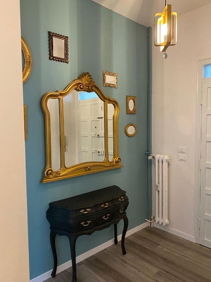 Aurora Flowers - Two Rooms And Free Parking Near Center And Train Station 모데나 외부 사진