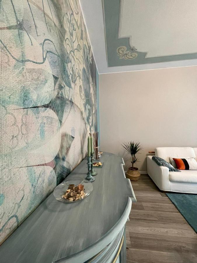 Aurora Flowers - Two Rooms And Free Parking Near Center And Train Station 모데나 외부 사진